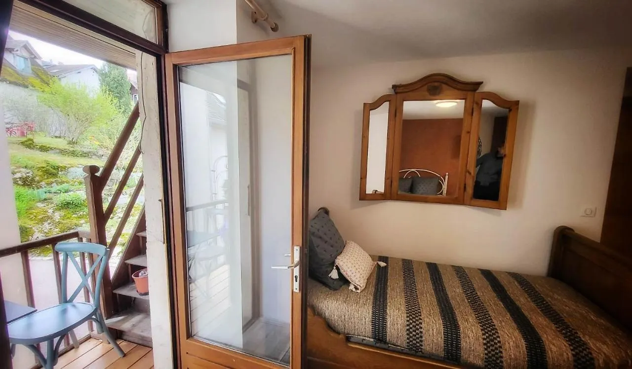 Le Doux Nid Bed & Breakfast Chanaz 3*,